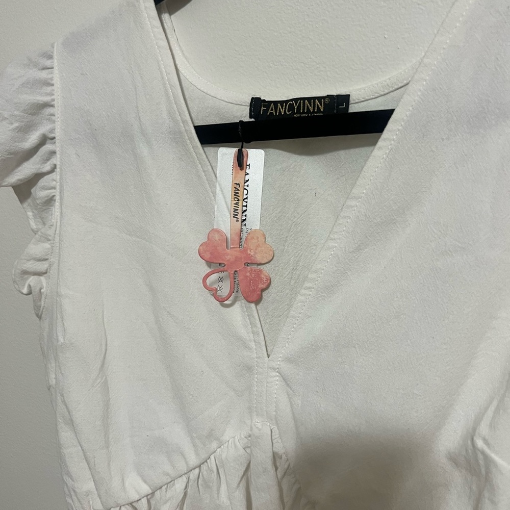 V-Neck Crop Top - Picture 4 of 4